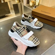 Burberry Low Shoes